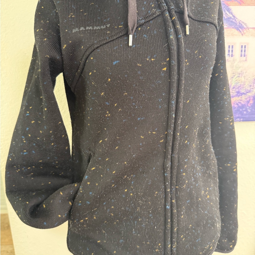 Mammut Black and Gray Fleece Jacket - Picture 9 of 15
